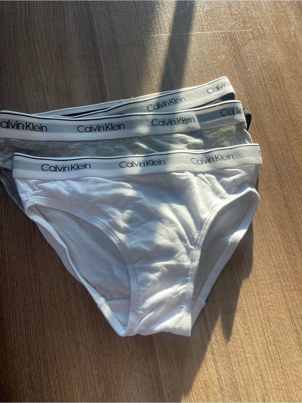 NWT Calvin Klein Girls Cotton Briefs - White & Gray 3 pack size 7/8 M